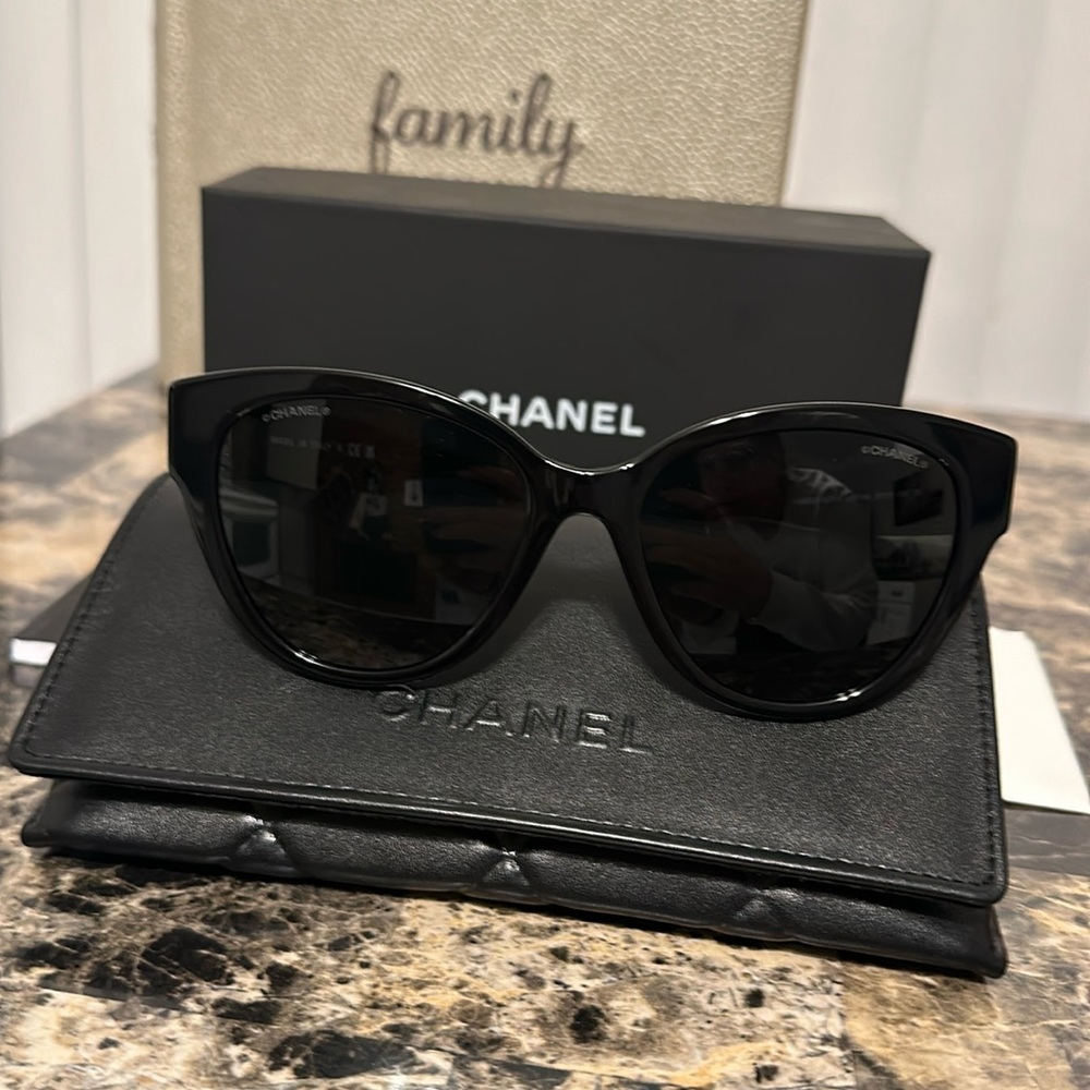 NEW BLACK CHANEL SUNGLASSES